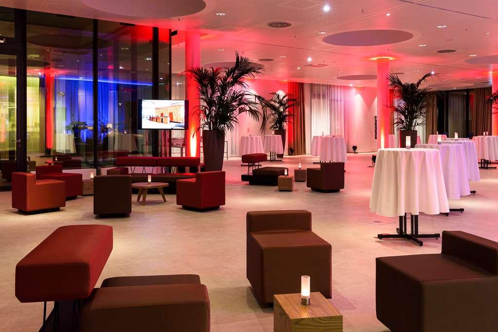 Hotel H4 Messe 4*