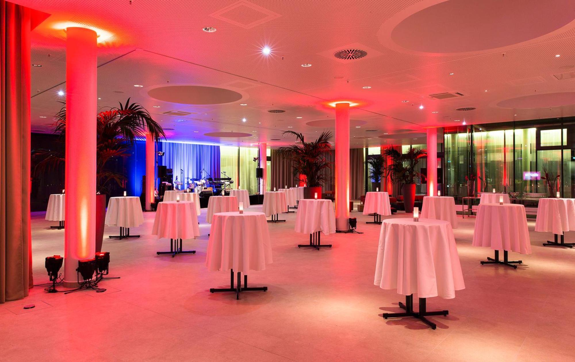 Hotel H4 Messe 4*